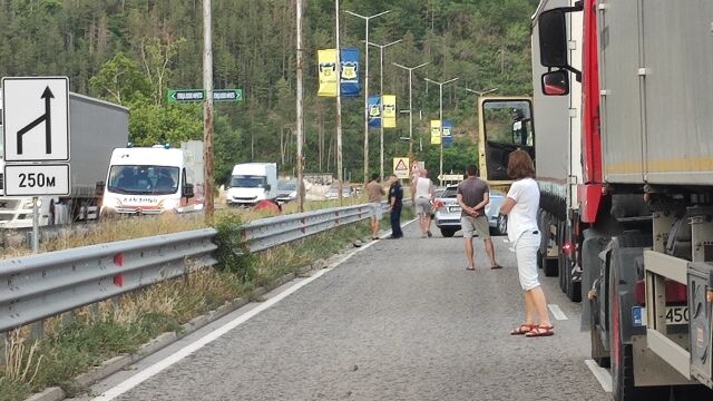 Снимка: Моторист загина при катастрофа край Бяла