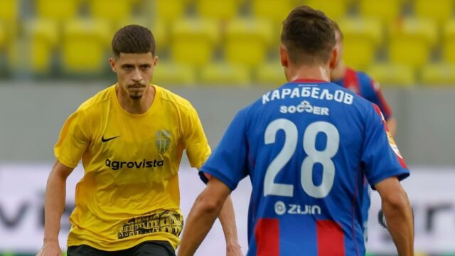 Снимка: Карабельов част от скандала: Защо украинци не поздравиха сърби? (ВИДЕО)