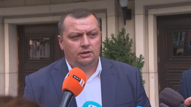 Кризисен щаб към МВР заради бушуващите пожари: Искаме помощ и от ЕС