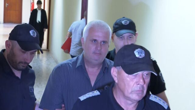Шофьорът на камиона от катастрофата на „Тракия“ остава в ареста