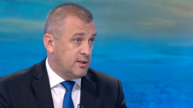 Снимка: Георги Пеев: Няма как във фалирали предприятия да има такива заплати. От 1 август ще има нови методики с нови условия