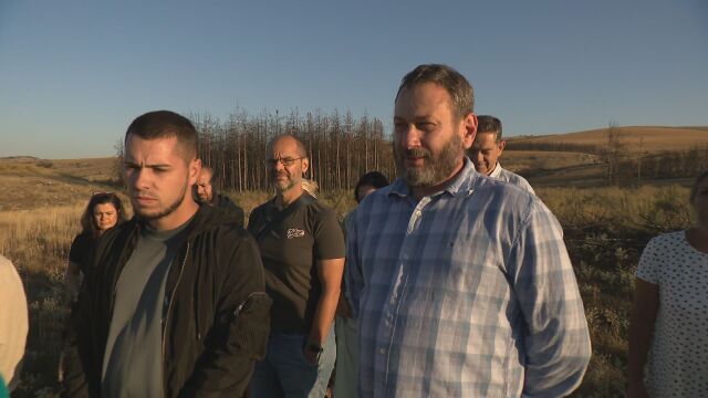 Снимка: Протест край Костинброд: Жители на с. Безден искат повече контрол и мерки срещу пожарите