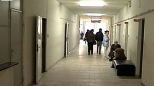 Снимка: Болницата в Казанлък пести дори от електричество