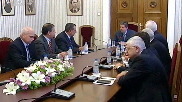 Снимка: Президентът пита бизнеса как се справя кабинетът в кризата