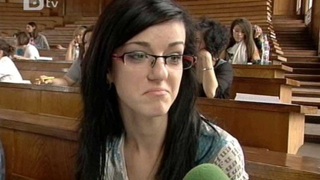 Снимка: Бъдещите журналисти писаха по темата 