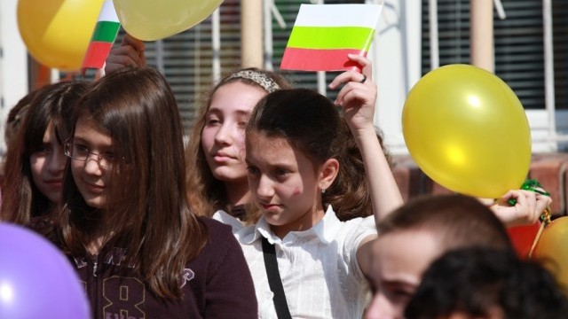 Снимка: Жалба заради помагало, насърчавало разврат и сексуално поведение сред деца
