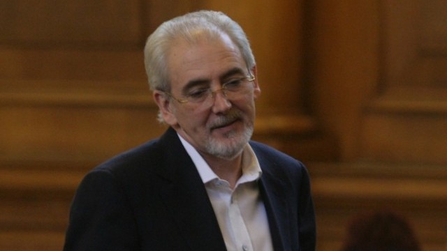 Снимка: ДПС иска агитацията да не е само на български