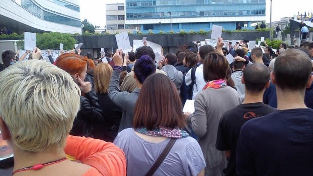 Снимка: Протестиращи в Сараево внесоха искания в кантонския съвет