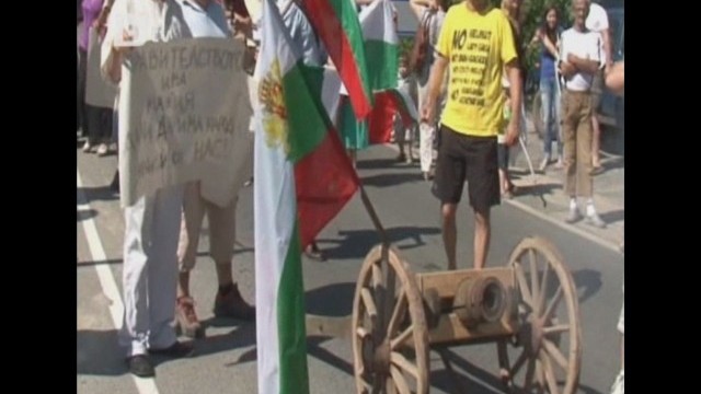 Снимка: Недоволни габровци затвориха пътя към Шипка за трети път