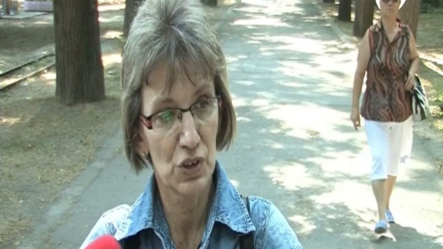 Снимка: Жената от Варна спря гладната си стачка в подкрепа на Орешарски