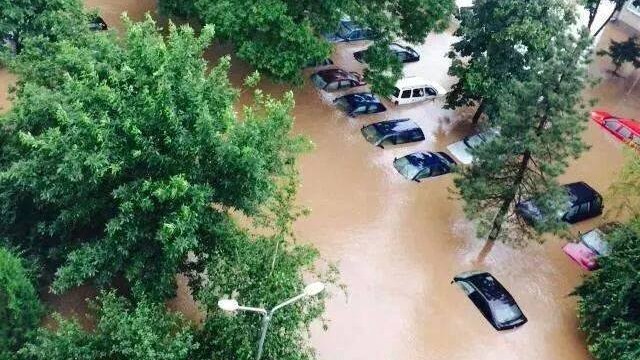 Снимка: Начини за помощ в условията на наводнение