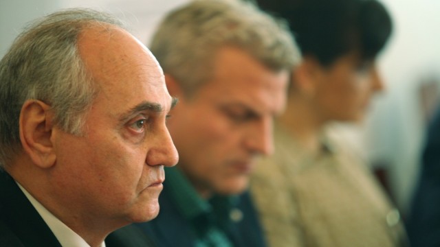 Снимка: Как Здравната каса купува нови автомобили с бюджет „на червено”?