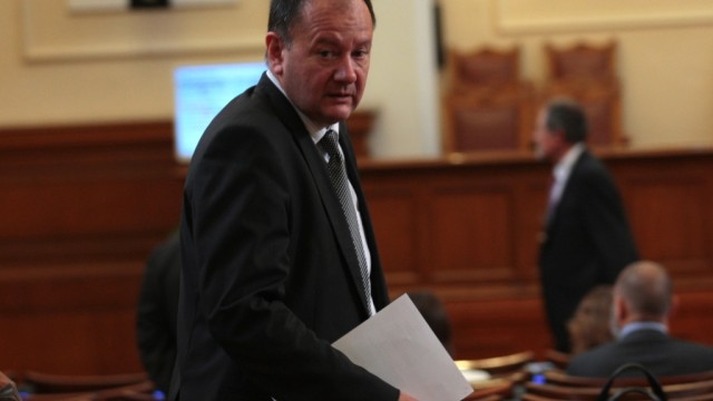 Снимка: Миков: От превръщането в прифронтова държава България ще има нови загуби 