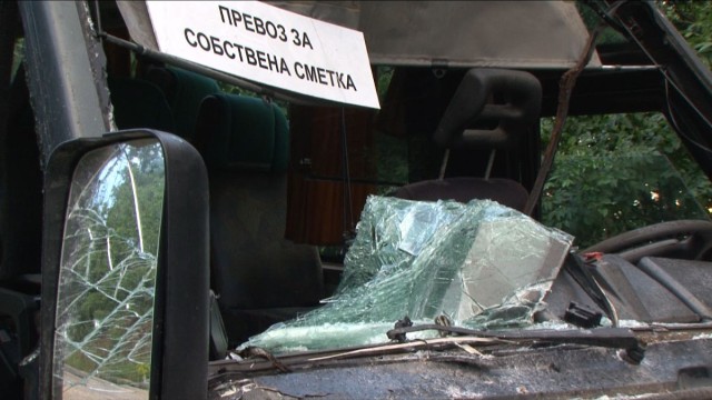 Снимка: Младежите от катастрофиралия автобус се прибраха в Пловдив