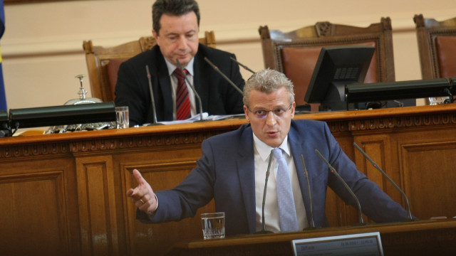 Снимка: Три варианта за премиер – Петър Москов, Найден Зеленогорски и Румен Христов