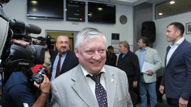 Снимка: Премиерът отказа среща с Анатолий Карпов заради думите му за кирилицата пред bTV