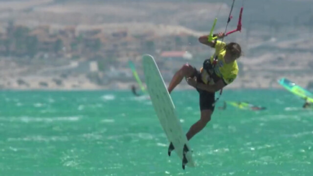 Снимка: Звезда на кайтсърфа у нас (ВИДЕО)