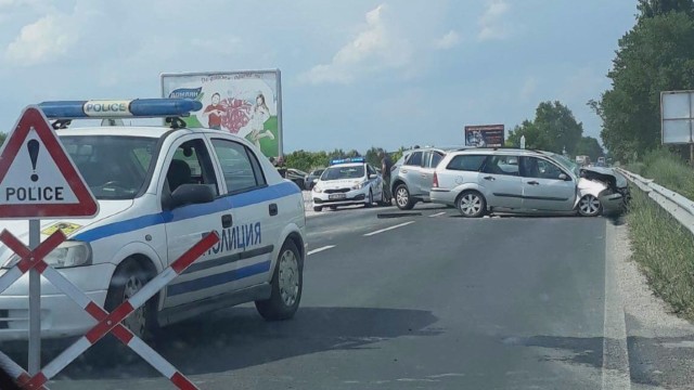 Снимка: След автомелето в Пловдивско: Дрогиран опитал да прикрие вината на млада шофьорка