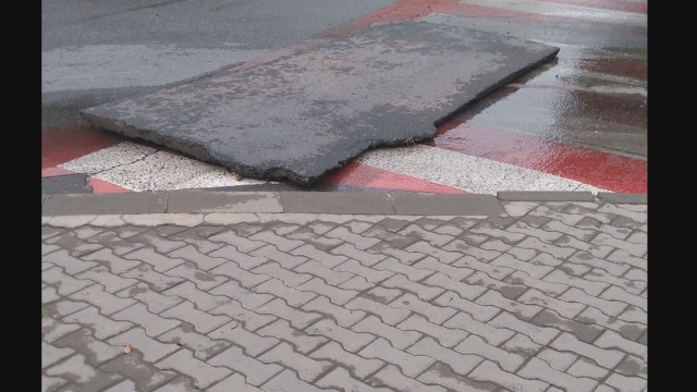 Снимка: Кръпка „избяга” от старозагорска улица