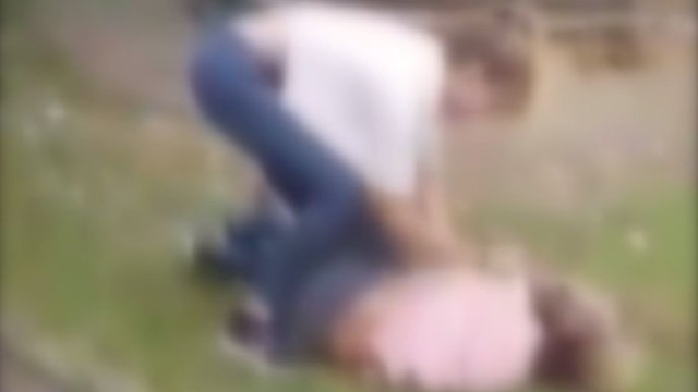 Снимка: Клиповете с насилие между деца – какво се крие зад агресивните сцени?