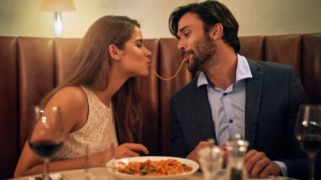 Снимка: План за действие: Как да организираме перфектната романтична вечеря у дома?