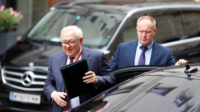 Снимка: Среща между руски и американски представители в Москва