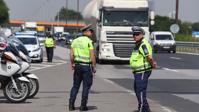 Снимка: Нова акция на полицията заради засиления трафик към морето 