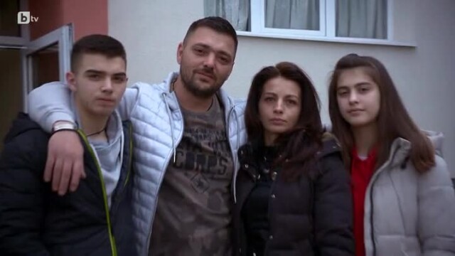 Снимка: Митко от „Фермата“ в „Смени жената“ заедно с Пиленцата от Монако