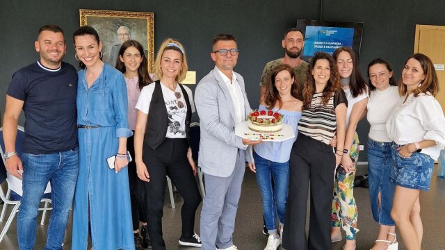 Снимка: Каква торта получи Андрей Арнаудов за 43-ия си рожден ден