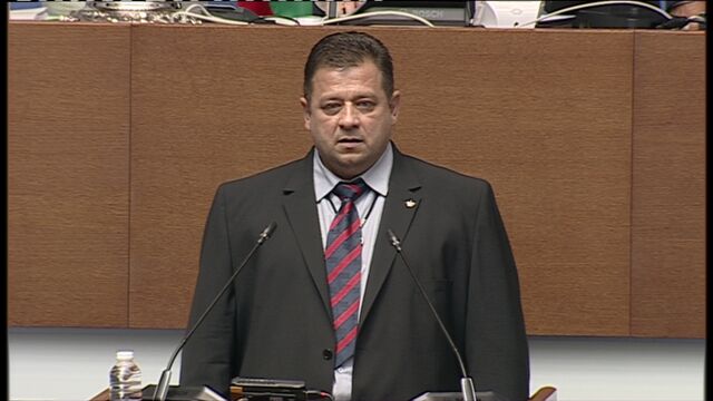 Снимка: Във втория ден на НС: Николай Марков от „Величие“ се закле като депутат 