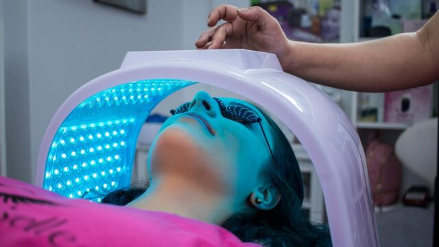 Снимка: LED фототерапията за кожа е модерна, но дали работи?