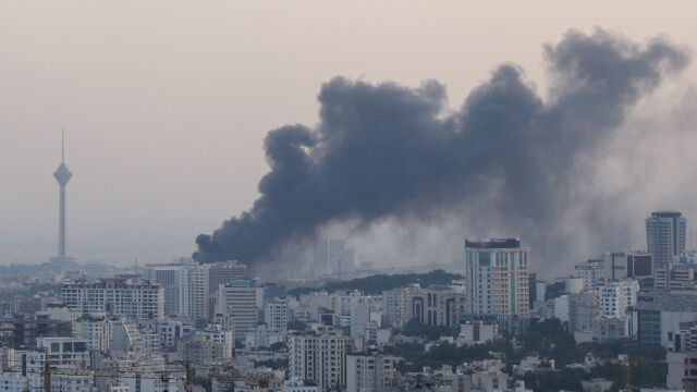 ОНЛАЙН РЕПОРТАЖ: САЩ и Израел удариха Иран, Техеран отвърна на атаката