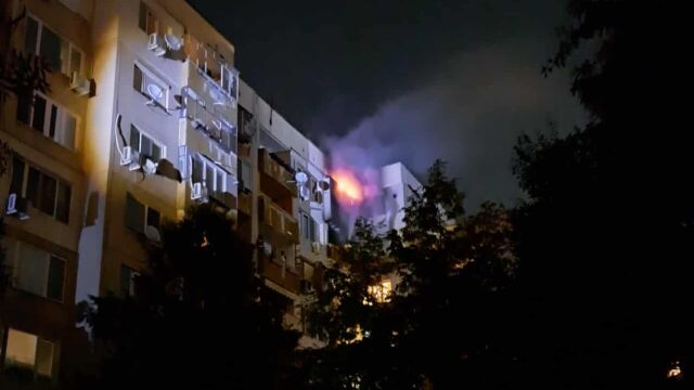 Жилищен блок гори в столичния квартал „Надежда“ (СНИМКИ)