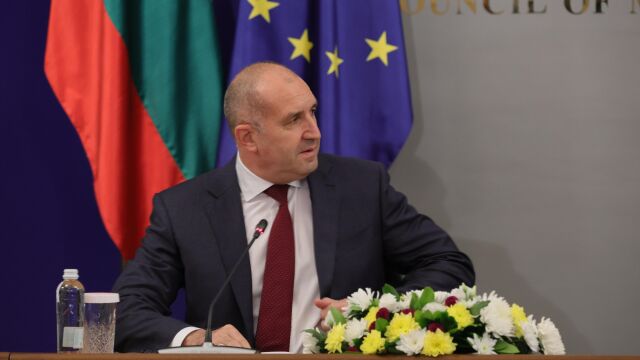 Снимка: Радев: СИГМА ще позволява автоматичен контрол за свързани лица, фаворизирани фирми и завишени цени