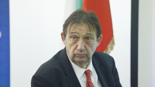 „Най-наглият паметник на корупцията“: Депутатите изслушват министър Шишков за развитието около „Баба Алино“