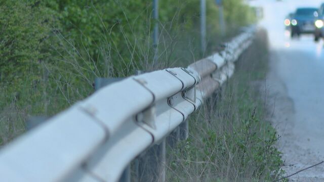 Проверка на bTV: Опасни мантинели, висящи мостове и стотици катастрофи по пътищата у нас