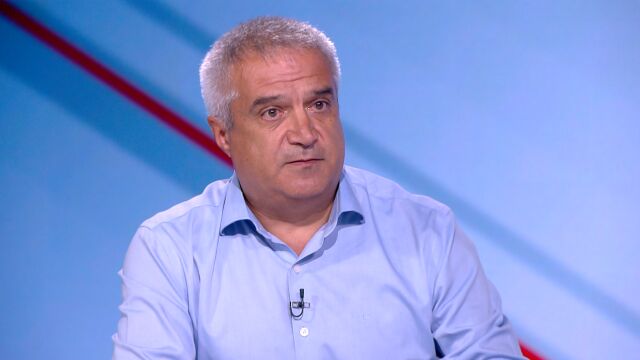 Снимка: Румен Радев, АИКБ: Бихме могли да търсим край на 2026 г. с дефицит от порядъка на около 4%