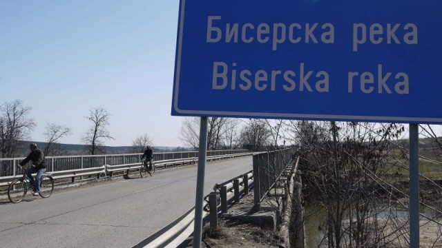 Снимка: Село Бисер. На кого какво?