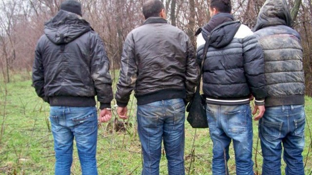 Снимка: 101 души преминали нелегално 