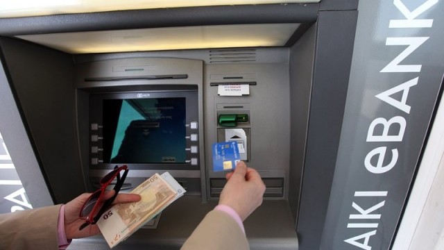 Снимка: Външно съветва българите да си правят разчет на парите преди да заминат за Кипър