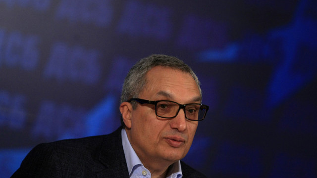 Снимка: Костов обвини Станишев, че му откраднал тезата за свалянето на Борисов