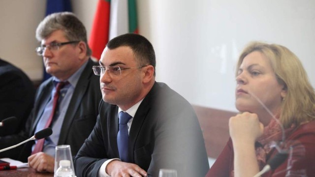 Снимка: Служебното правителство поиска оставката на шефа на ДКЕВР