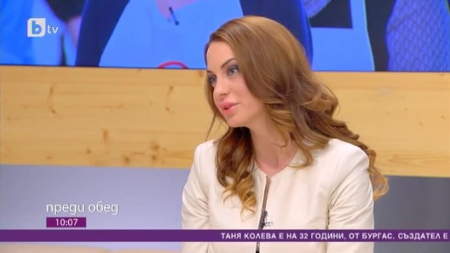 Таня Колева на токчета в кухнята