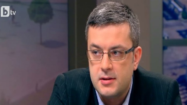 Снимка: Тома Биков: Причина за отстраняването на Местан е несправяне с лидерството
