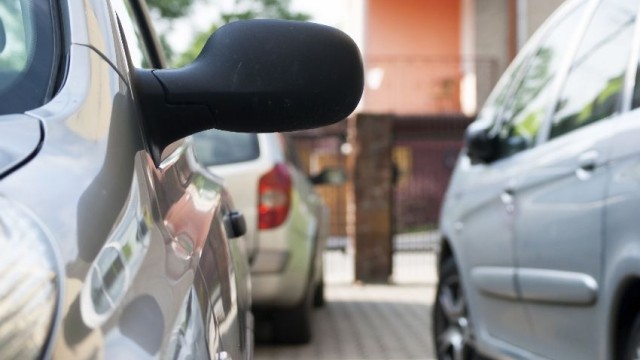 Снимка: Спират 19 хил. автомобила заради неплатена 