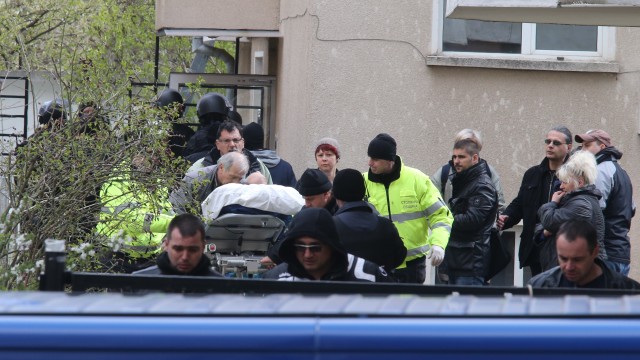 Снимка: Барикадиралият се в „Стрелбище“ Петър Коджейков е обезвреден, спецакцията приключи (СНИМКИ)