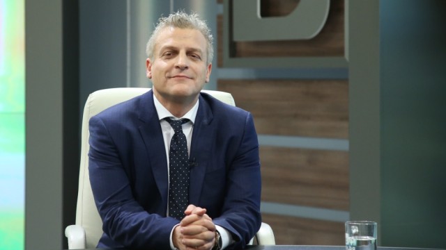 Снимка: Опозицията поиска изслушването на здравния министър Петър Москов