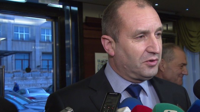 Снимка: Румен Радев: Няма чистка в МО, няма абонирани за властта