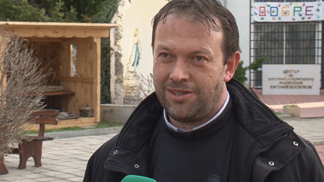 Снимка: Как Белене ще отбележи Великден без отец Паоло Кортези