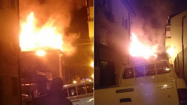 Снимка: Пожар унищожи покривите на две къщи в Благоевград 